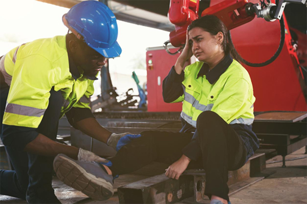 Navigating Workers' Comp Claims for Shoulder and Knee Injuries: What to Expect